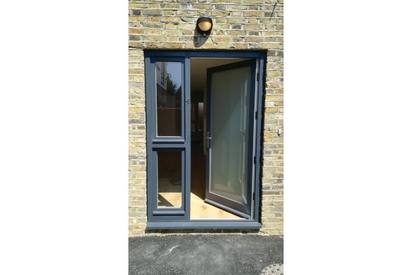 UB8 - Waterloo Road - Bespoke timber Sash windows and doors